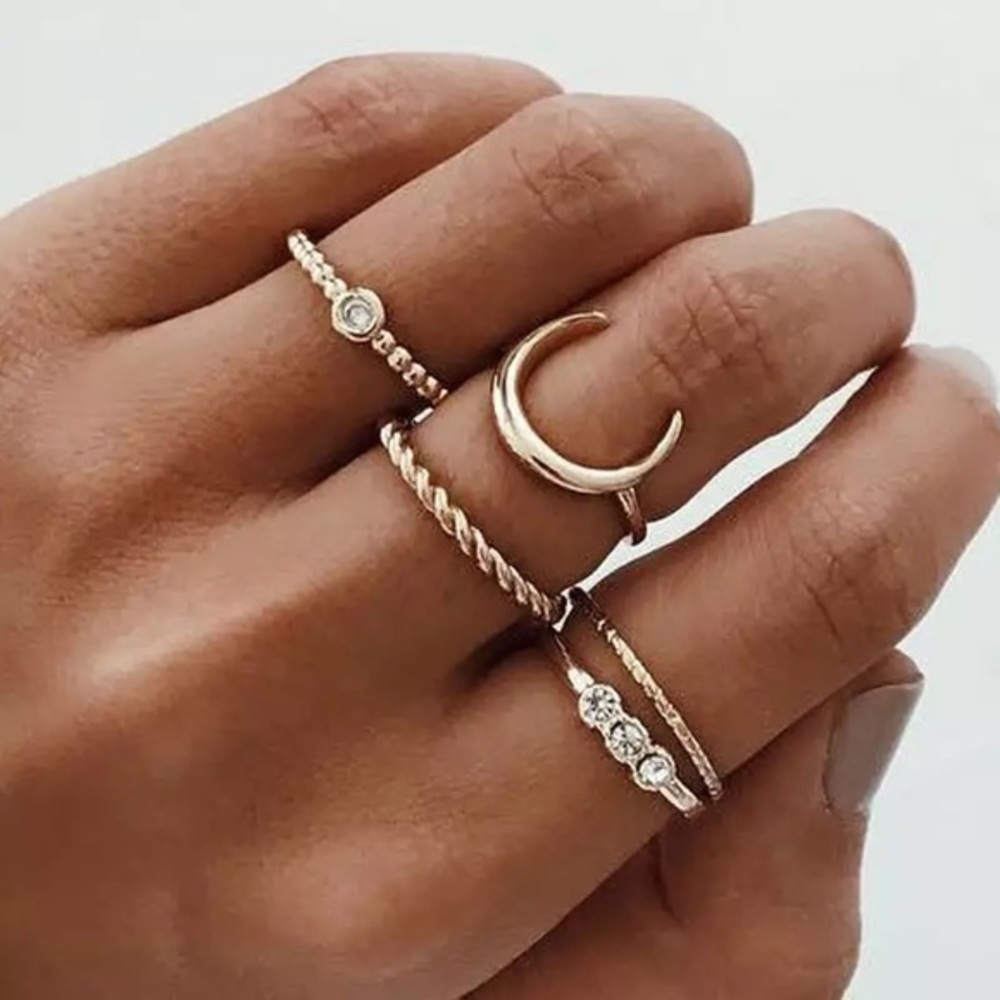 3/$30 💛 Bohemian Gold Ring Set